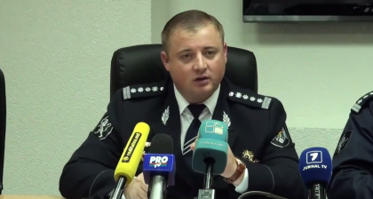 Cavcaliuc respinge acuzatiile lui Renato Usatii: "Incearca sa-si faca capital politic pe imaginea buna a politiei si sa destabilizeze situatia" Cavcaliuc respinge acuzatiile lui Renato Usatii: "Incearca sa-si faca capital politic pe imaginea buna a politiei si sa destabilizeze situatia"