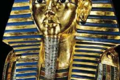 Faraonul egiptean Tutankhamon a fost mumificat cu penisul in erectie pentru a combate monoteismul Faraonul egiptean Tutankhamon a fost mumificat cu penisul in erectie pentru a combate monoteismul