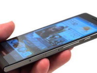 Un baiat de 10 ani a gasit imagini pornografice intr-un smartphone "nou", cadou de Craciun Un baiat de 10 ani a gasit imagini pornografice intr-un smartphone "nou", cadou de Craciun