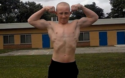 Cum arata si cate kilograme poate ridica cel mai puternic baiat in varsta de 14 ani. VIDEO