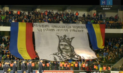 MESAJELE afisate de galerie la meciul Moldova-Rusia. GALERIE FOTO cu atmosfera de pe stadionul Zimbru
