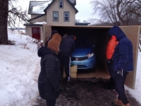 Misterul cutiei gigant livrate de Amazon in statul Wisconsin a fost rezolvat. Ce se afla in ea Misterul cutiei gigant livrate de Amazon in statul Wisconsin a fost rezolvat. Ce se afla in ea