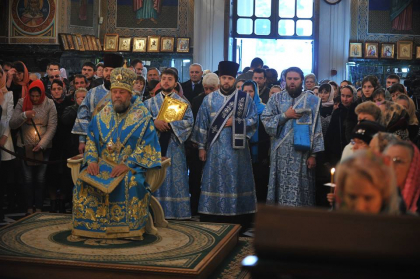 Hramul Chisinaului a inceput cu slujba la Catedrala: Primarul si liderul socialistilor au participat la liturghie - GALERIE FOTO Hramul Chisinaului a inceput cu slujba la Catedrala: Primarul si liderul socialistilor au participat la liturghie - GALERIE FOTO