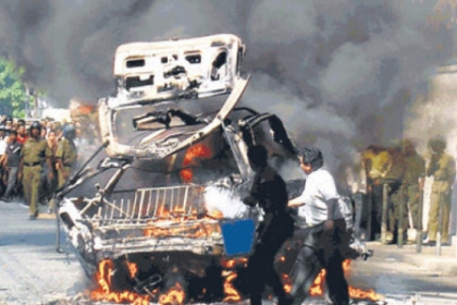 Cinci cadavre ciuruite de gloante au fost descoperite in patru vehicule in Rusia