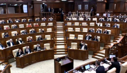 Deputatii PLDM au PARASIT sala de sedinte a Parlamentului
