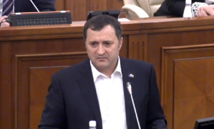 Vlad Filat se RETRAGE de la sefia PLDM. Premierul Valeriu Strelet, NOUL lider al partidului