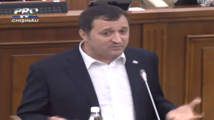 Tras pe sfoara? Filat spune ca in ajunul ridicarii imunitatii sale, in alianta se discuta modul in care procurorul general isi va da demisia: "Cum procedam azi?". Lupu: "Cum ne-am inteles ieri" Tras pe sfoara? Filat spune ca in ajunul ridicarii imunitatii sale, in alianta se discuta modul in care procurorul general isi va da demisia: "Cum procedam azi?". Lupu: "Cum ne-am inteles ieri"
