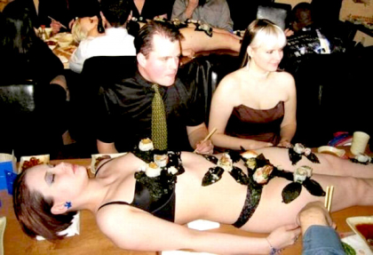 Cina pe intuneric sau sub apa. Top 10 cele mai ciudate restaurante din lume - FOTO Cina pe intuneric sau sub apa. Top 10 cele mai ciudate restaurante din lume - FOTO