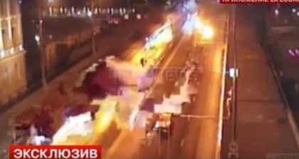 Un sofer vitezoman cu Ferrari a produs un grav accident la Moscova. Imagini camera de supraveghere - VIDEO Un sofer vitezoman cu Ferrari a produs un grav accident la Moscova. Imagini camera de supraveghere - VIDEO