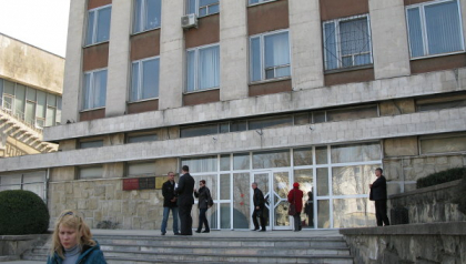 Ramane sau nu Vlad Filat in arest? Sedinta de la judecatoria Buiucani incepe la ora 9. Cum sunt chemati oamenii sa-l sustina pe fostul premier - FOTO Ramane sau nu Vlad Filat in arest? Sedinta de la judecatoria Buiucani incepe la ora 9. Cum sunt chemati oamenii sa-l sustina pe fostul premier - FOTO