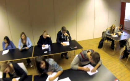 Un liceu din Belgia foloseste drone pentru a-i prinde pe elevii trisori la examene. VIDEO Un liceu din Belgia foloseste drone pentru a-i prinde pe elevii trisori la examene. VIDEO