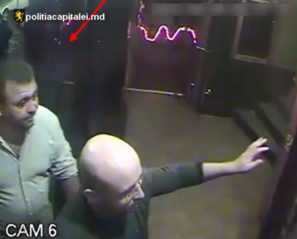 VIDEO - Patru indivizi, cautati de politie dupa ce l-ar fi batut crunt pe un barbat intr-un club din capitala, s-au prezentat benevol, negand cele intamplate