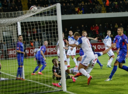 Federatia Moldoveneasca de Fotbal, amendata cu 15.000 de euro de UEFA pentru comportamentul suporterilor din meciul cu Rusia