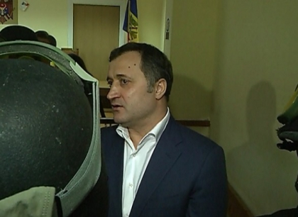 Motivul pentru care Vlad Filat a fost transferat de la CNA la penitenciarul nr. 13