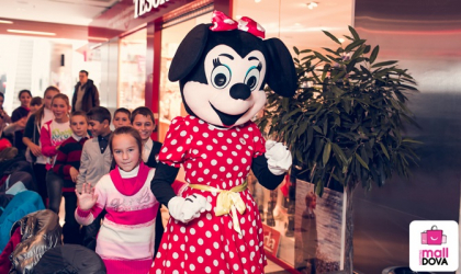 (P) Zambete de supereroi la Shopping MallDova - VIDEO (P) Zambete de supereroi la Shopping MallDova - VIDEO