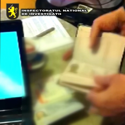 Opt moldoveni - Sapte femei si un barbat, transformati in SCLAVI in China sub pretextul angajarii la munci bine platite. Gruparea criminala, condusa de o dansatoare din Chisinau - VIDEO Opt moldoveni - Sapte femei si un barbat, transformati in SCLAVI in China sub pretextul angajarii la munci bine platite. Gruparea criminala, condusa de o dansatoare din Chisinau - VIDEO
