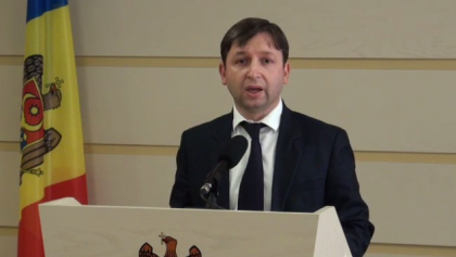 Resetnicov, intrebat daca PCRM va vota alaturi de PD: "Nu suntem aici la DA sau NU, invitam toate partidele la dialog" Resetnicov, intrebat daca PCRM va vota alaturi de PD: "Nu suntem aici la DA sau NU, invitam toate partidele la dialog"