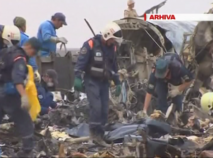 Noi versiuni in privinta avionului rus prabusit in Egipt: Anchetatorii sustin ca la bord a fost instalata o bomba cu ceas - VIDEO