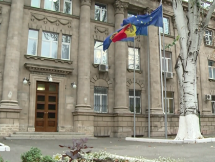 Un sirian, retinut de oamenii legii: Supectat ca ar fi implicat in actiuni de propagare a ideologiei radicale islamiste in Moldova Un sirian, retinut de oamenii legii: Supectat ca ar fi implicat in actiuni de propagare a ideologiei radicale islamiste in Moldova