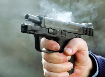 Focuri de arma in centrul capitalei, din cauza unui conflict iscat intre trei persoane
