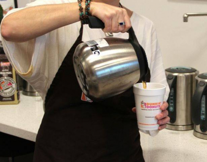 Cum arata femeia care bea 100 de cesti de cafea pe zi - FOTO Cum arata femeia care bea 100 de cesti de cafea pe zi - FOTO