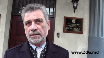 ZdG.md: Deputati PLDM, in vizita la Vlad Filat. Li s-a interzis accesul. Motivul - VIDEO ZdG.md: Deputati PLDM, in vizita la Vlad Filat. Li s-a interzis accesul. Motivul - VIDEO