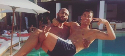 FOTO. Reactia lui Cristiano Ronaldo, dupa ce a fost acuzat ca e gay! Cu ce femeie s-a afisat in ziua dezvaluirii