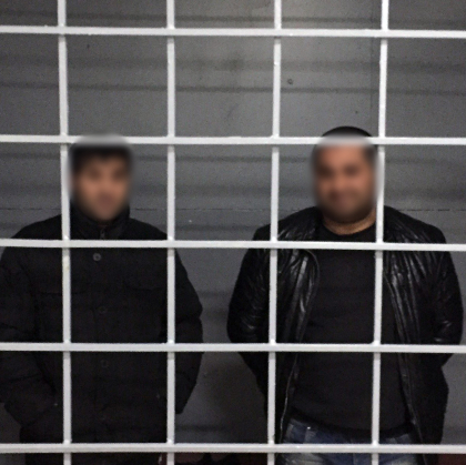 Promiteau salarii de pana la 500 de euro lunar, dar ii impuneau sa cerseasca in metroul din Moscova. Doi barbati, retinuti de politie - VIDEO Promiteau salarii de pana la 500 de euro lunar, dar ii impuneau sa cerseasca in metroul din Moscova. Doi barbati, retinuti de politie - VIDEO