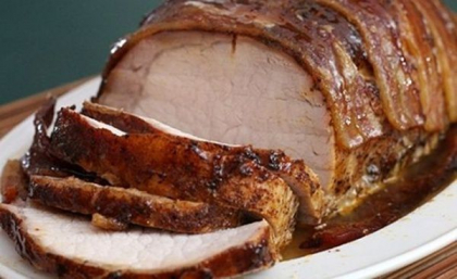 Muschiulet de porc la cuptor cu usturoi si ierburi Muschiulet de porc la cuptor cu usturoi si ierburi