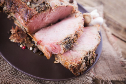 Vine Craciunul. Ne pregatim sa gatim cel mai bun muschiulet de porc