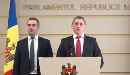 PD + cei 14 fugari din PCRM = 34 de deputati social-democrati. " Imediat ce candidatul de forma Sturza va primi vot negativ in Parlament, vom inainta un candidat la functia de premier" (DOC)