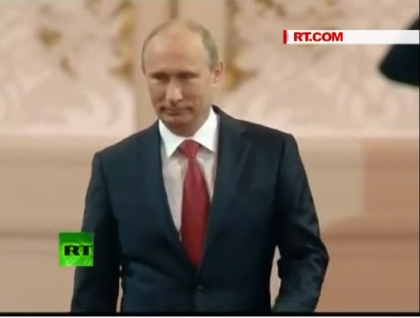 Cartea lui Putin, cu citate ale presedintelui tarii, in dar pentru aproape o mie de politicieni si functionari rusi