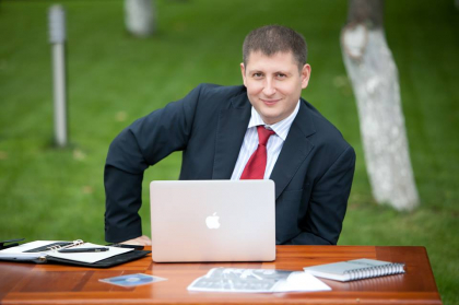 Directorul StarNet, Alexandru Machedon, membru al Guvernului propus de Ion Sturza? "Am o misiune strategica si importanta in noul Guvern". Reactia lui Sturza Directorul StarNet, Alexandru Machedon, membru al Guvernului propus de Ion Sturza? "Am o misiune strategica si importanta in noul Guvern". Reactia lui Sturza