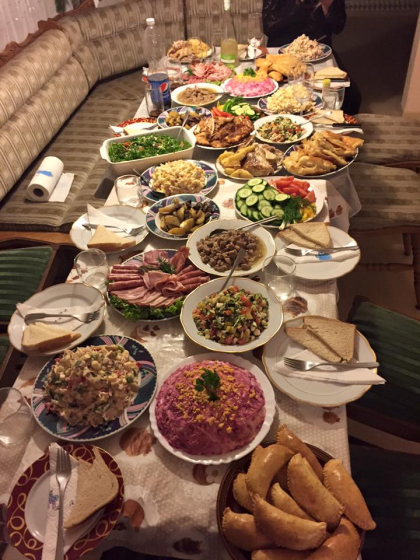 De sarbatori, mesele moldovenilor, DOLDORA DE MANCARE. Farfurii etajate - FOTO De sarbatori, mesele moldovenilor, DOLDORA DE MANCARE. Farfurii etajate - FOTO