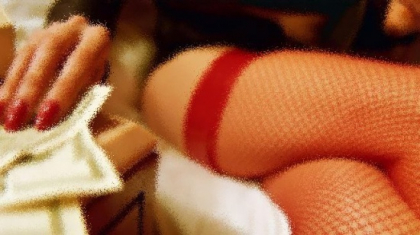 Trei minore, impuse sa se prostitueze. Acestea imparteau venitul cu inculpata, care le asigura protectia Trei minore, impuse sa se prostitueze. Acestea imparteau venitul cu inculpata, care le asigura protectia