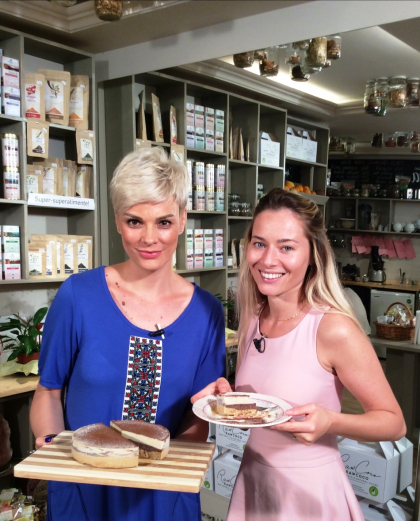 Laura Cosoi a devenit experta in tiramisu raw-vegan! Uite cum il prepara