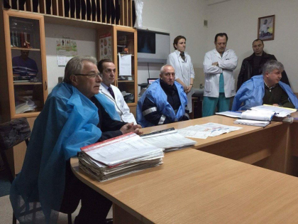 Explozia de la "La Soacra". Premierul interimar Brega, intr-o sedinta de urgenta cu medicii la Spitalul de Urgenta - FOTO Explozia de la "La Soacra". Premierul interimar Brega, intr-o sedinta de urgenta cu medicii la Spitalul de Urgenta - FOTO