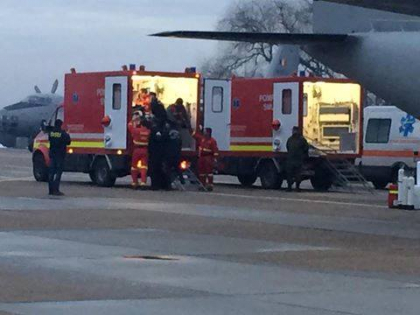Aeronava Fortelor Aeriene Romane care transporta cele trei victime a ajuns pe aeroportul Otopeni - FOTO Aeronava Fortelor Aeriene Romane care transporta cele trei victime a ajuns pe aeroportul Otopeni - FOTO