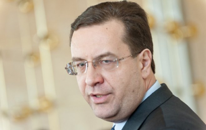 Lupu s-a intors din drum spre Condrita, unde urma sa propuna sefului statului un alt candidat. Deschide.md: Candidatul de rezerva era Pavel Filip Lupu s-a intors din drum spre Condrita, unde urma sa propuna sefului statului un alt candidat. Deschide.md: Candidatul de rezerva era Pavel Filip