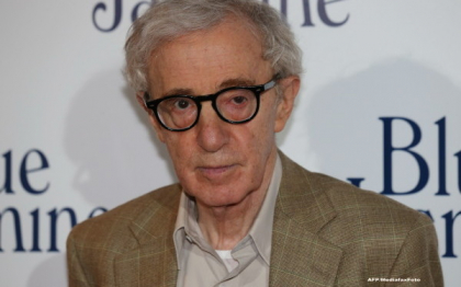 "Am platit pensie alimentara pentru fiul lui Sinatra?". In plin scandal sexual, Woody Allen contraataca in NY Times "Am platit pensie alimentara pentru fiul lui Sinatra?". In plin scandal sexual, Woody Allen contraataca in NY Times