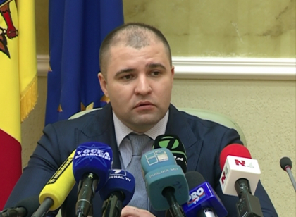 Cauza mamei cu 5 copii la intretinere, condamnata la 3 ani si 8 luni de inchisoare. Ministerul Justitiei si-a pregatit propriul dosar. Vladimir Cebotari: Depunem o cerere de schimbare a masurii de arest Cauza mamei cu 5 copii la intretinere, condamnata la 3 ani si 8 luni de inchisoare. Ministerul Justitiei si-a pregatit propriul dosar. Vladimir Cebotari: Depunem o cerere de schimbare a masurii de arest