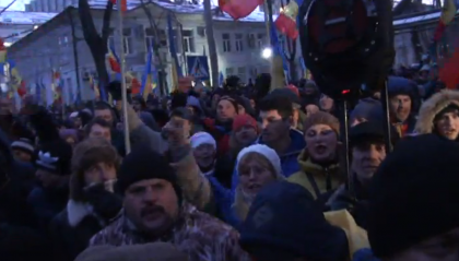 GALERIE FOTO - PDA, PSRM si PN au protestat in Chisinau. Cei trei lideri au anuntat o manifestatie de amploare pentru duminica, 24 ianuarie GALERIE FOTO - PDA, PSRM si PN au protestat in Chisinau. Cei trei lideri au anuntat o manifestatie de amploare pentru duminica, 24 ianuarie