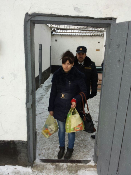 Din AREST in masura de NEPARASIRE a localitatii. Schimbare de decizie in cazul mamei cu 5 copii la intretinere: Anuntul ministrului Justitiei - FOTO