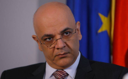 Seful Departamentului Situatii de Urgenta din Romania, Raed Arafat, a fost decorat cu Ordinul de Onoare de catre Nicolae Timofti