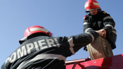 O femeie a murit, iar un barbat a fost transportat in coma la spital dupa ce s-ar fi intoxicat cu gaz