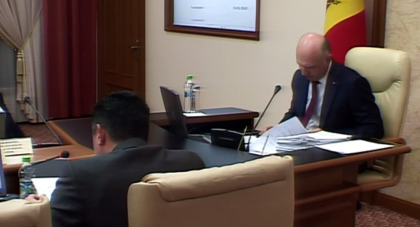 Schimbari de cadre la Guvern. Lista reconfirmarilor si eliberarilor din functii Schimbari de cadre la Guvern. Lista reconfirmarilor si eliberarilor din functii