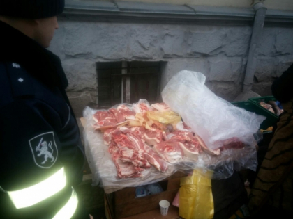 Comercianti ambulanti, sanctionati cu amenzi pentru comercializarea ilegala a produselor din carne - FOTO