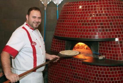 A mancat pizza in fiecare zi, timp de un an. Cand s-a urcat pe cantar a avut un soc. Nu e posibil!