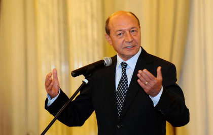Traian Basescu: Politicienilor actuali le-a trecut vremea, iar sustinerea Romaniei trebuie privita ca un sprijin pentru cetateni si nu pentru politicieni