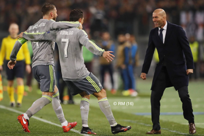 Real Madrid, cu un picior in sferturile Ligii Campionilor: Galacticii au invins AS Roma cu 2 la 0, iar Ronaldo a marcat un nou gol frumos - VIDEO Real Madrid, cu un picior in sferturile Ligii Campionilor: Galacticii au invins AS Roma cu 2 la 0, iar Ronaldo a marcat un nou gol frumos - VIDEO